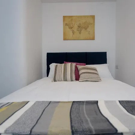 Hillcrest Hotel