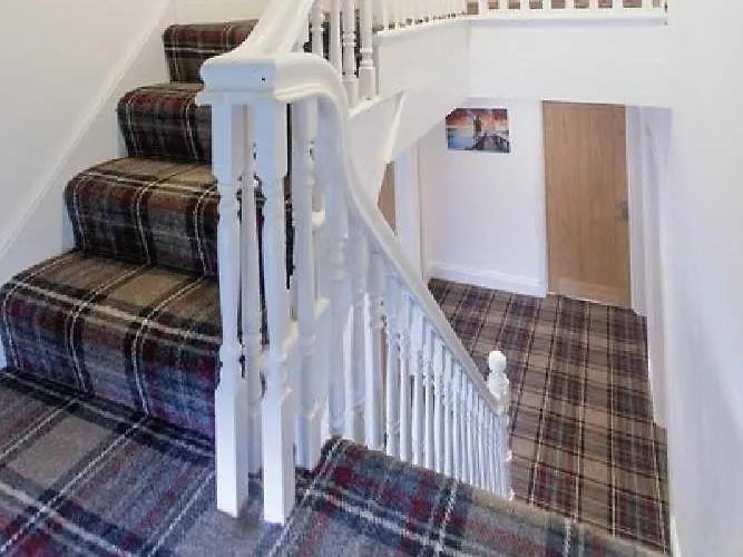 Hillcrest * Leeds (West Yorkshire)