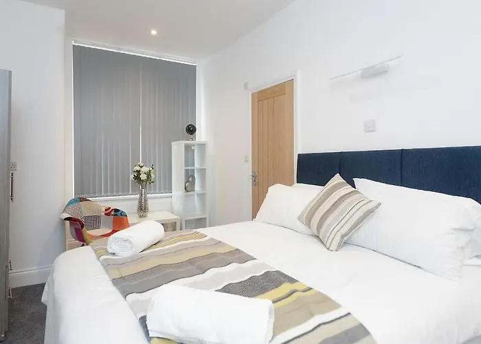 Hillcrest Leeds (West Yorkshire)